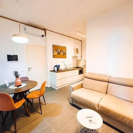 아파트 Blue And Modern Navigli