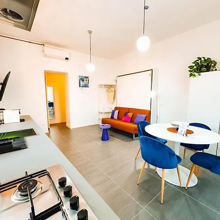 Blue And Modern Navigli 아파트 밀라노