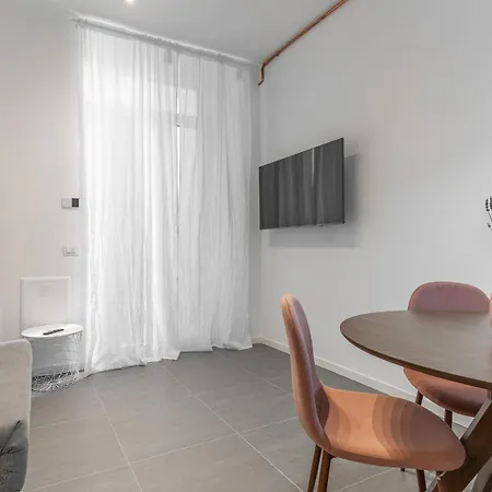 아파트 Blue And Modern Navigli