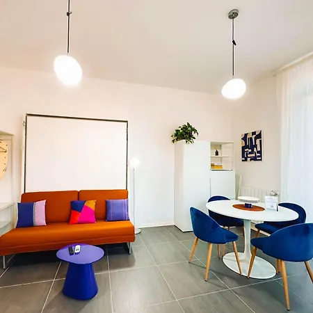 아파트 Blue And Modern Navigli